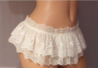 Sexy Lace Lingerie for Women - Ruffled Hem Seductive Shorts & G-String Panties - Perfect for Romantic Nights - Trendy Design for Adults